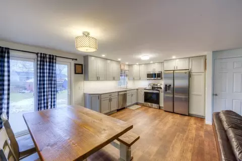 678 Pendleton Ave, Chicopee, MA 01020 photo 12