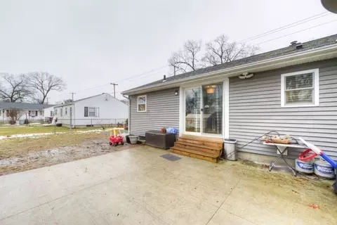 678 Pendleton Ave, Chicopee, MA 01020 photo 33