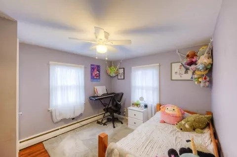 678 Pendleton Ave, Chicopee, MA 01020 photo 17