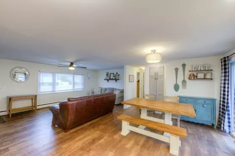 678 Pendleton Ave, Chicopee, MA 01020 photo 13