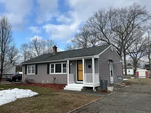 678 Pendleton Ave, Chicopee, MA 01020 photo 35