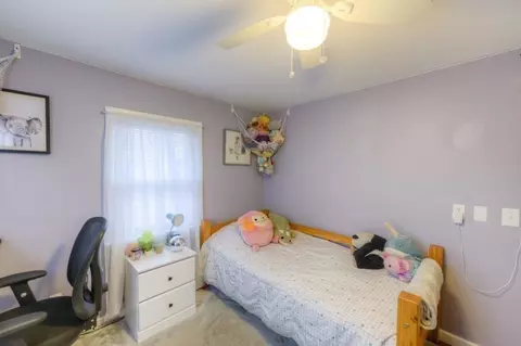 678 Pendleton Ave, Chicopee, MA 01020 photo 18