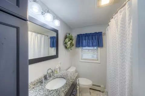 678 Pendleton Ave, Chicopee, MA 01020 photo 15