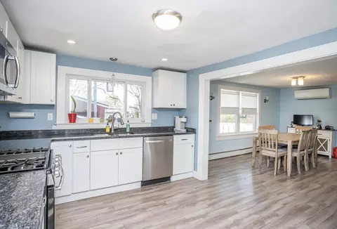23 Hacker St, Fairhaven, MA 02719 photo 11