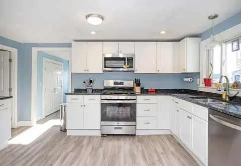 23 Hacker St, Fairhaven, MA 02719 photo 10