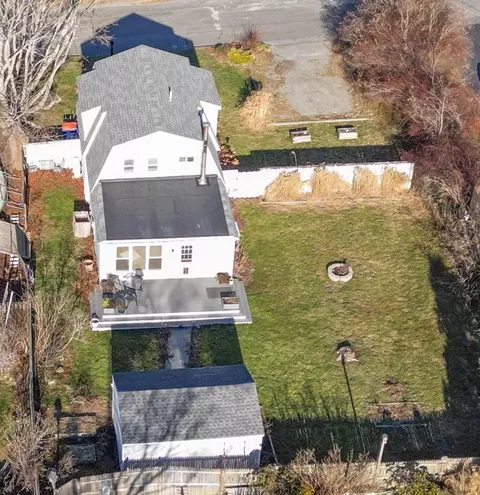 23 Hacker St, Fairhaven, MA 02719 photo 3