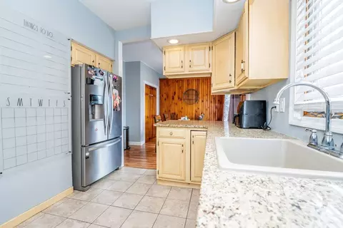 165 Sprague St, Fall River, MA 02724 photo 11