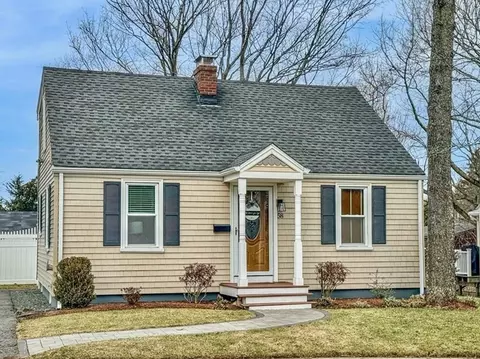 58 Broadway, Stoneham, MA 02180