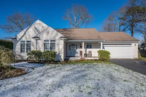 6 Carla Rd, Barnstable, MA 02601