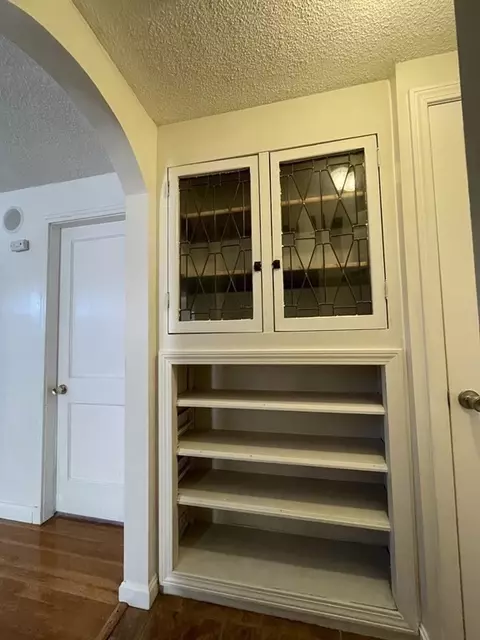 Kitchen - 47 Royal St, Chicopee, MA 01020 photo 3 of 3