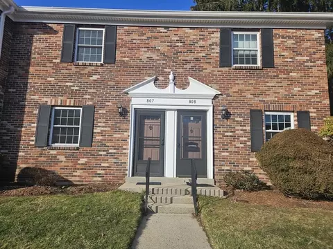 807 Windsor Dr #807, Framingham, MA 01701