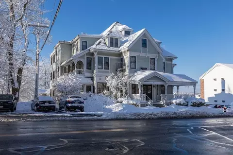 157 Nesmith St #16, Lowell, MA 01852