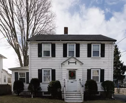 228 Manthorne Rd, Boston, MA 02132