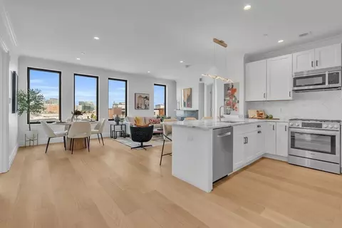 519 E 2nd St #305, Boston, MA 02127