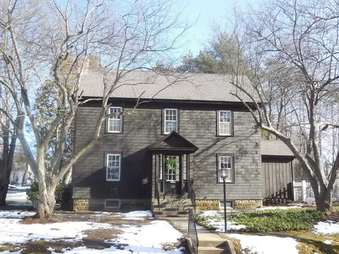 89 Bardwell St, South Hadley, MA 01075