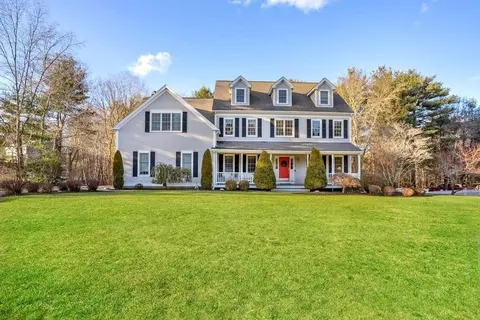 8 Scarlet Ct, Easton, MA 02356