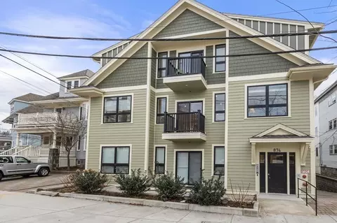 874 South St #4, Boston, MA 02131