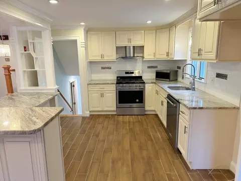 6 Birchwood Cir, Sharon, MA 02067