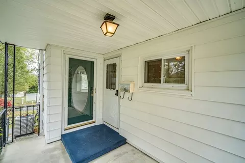 99 Cobb Ave, Chicopee, MA 01013 photo 3