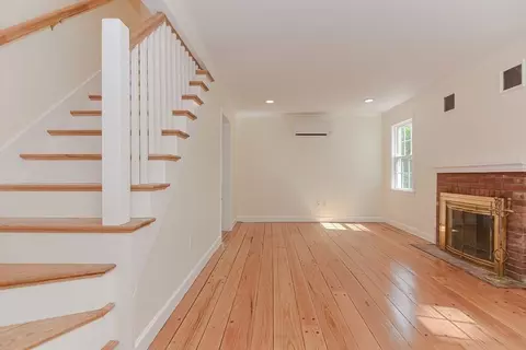 Entry Way - 39 2 W Sutton Rd # -1, Sutton, MA 01590 photo 2 of 4