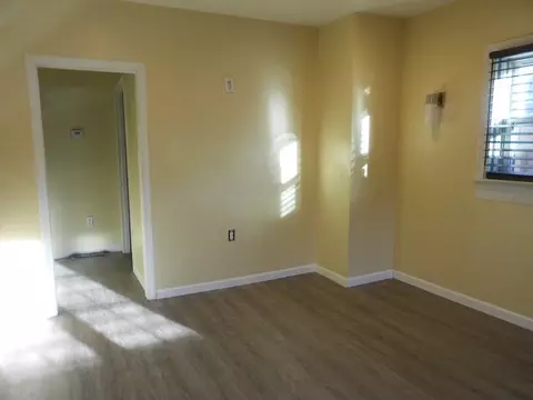 232 Transit St, Woonsocket, RI 02895 photo 6