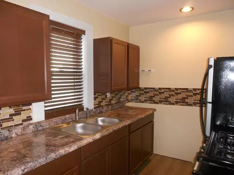 232 Transit St, Woonsocket, RI 02895 photo 3