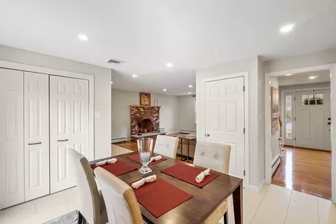 60 Hitching Post Dr, Walpole, MA 02081 photo 12