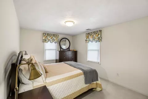 60 Hitching Post Dr, Walpole, MA 02081 photo 29