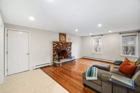 60 Hitching Post Dr, Walpole, MA 02081 photo 16
