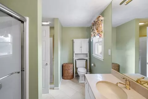 60 Hitching Post Dr, Walpole, MA 02081 photo 23