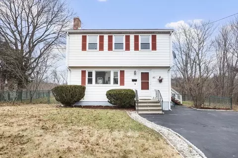 40 Charles St, Weymouth, MA 02189