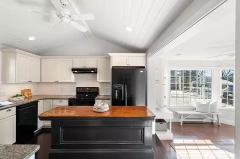 99 Atlantic Ave, Marblehead, MA 01945 photo 5