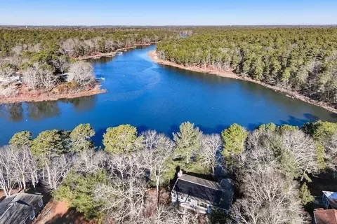 71 Buccaneer Way, Mashpee, MA 02649