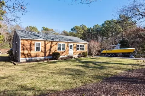 40 Chartwell Dr, Bourne, MA 02532 photo 4