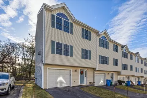 995 Trapelo Rd #5, Waltham, MA 02452