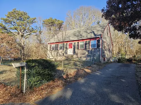24 Williams Ave, Bourne, MA 02559