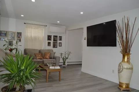 66 Sylvester St #66, Lawrence, MA 01843