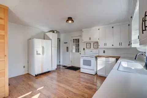 56 Old Belchertown Rd, Ware, MA 01082 photo 5