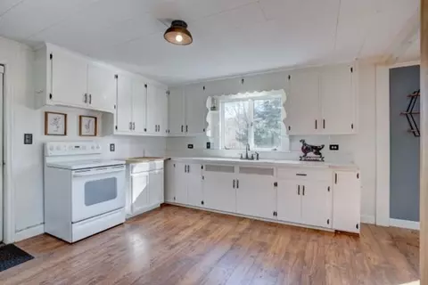 56 Old Belchertown Rd, Ware, MA 01082 photo 3
