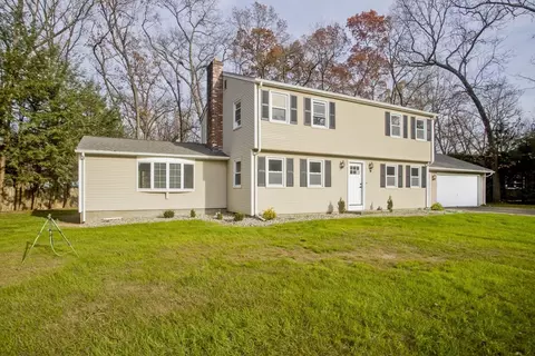 120 Oak Ln, Agawam, MA 01030