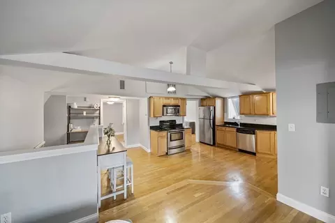 134 Boston St #3, Salem, MA 01970