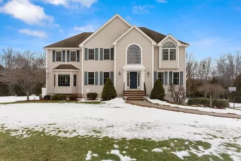 5 Castle Dr, Methuen, MA 01844 photo 2