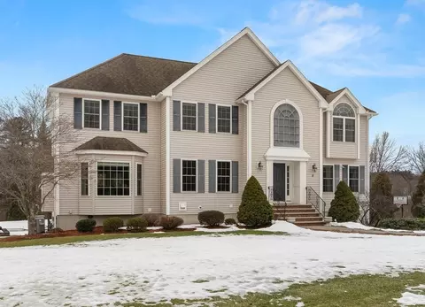 5 Castle Dr, Methuen, MA 01844