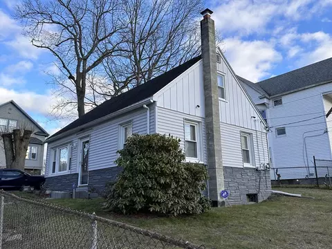 1 Bauer St, Worcester, MA 01603 photo 3
