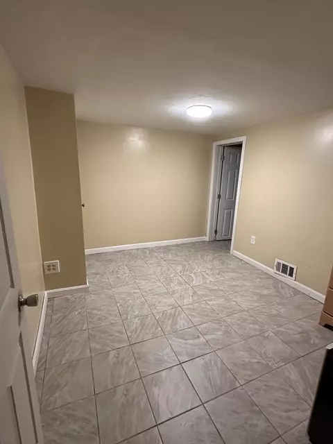 1 Bauer St, Worcester, MA 01603 photo 14