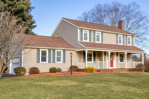 18 Meadow Dr, Littleton, MA 01460