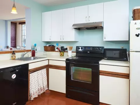 124 Riverview Pl #E, Southbridge, MA 01550 photo 9