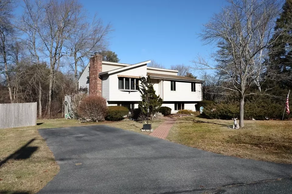 35 Dundee Dr, Bridgewater, MA 02324 36 Photos Movoto