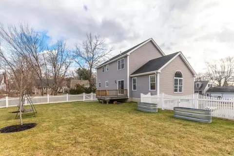 5 Kathleen Dr, Beverly, MA 01915 photo 3