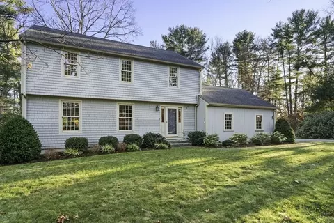 21 Tinkertown Ln, Duxbury, MA 02332